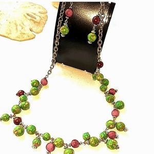📿 NWT! Matching Necklace and Earrings